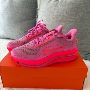 Nike Pegasus Premium Women’s Sneakers Sz 8